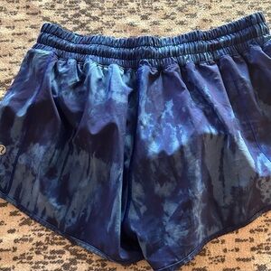 Lululemon game day hotty hot shorts